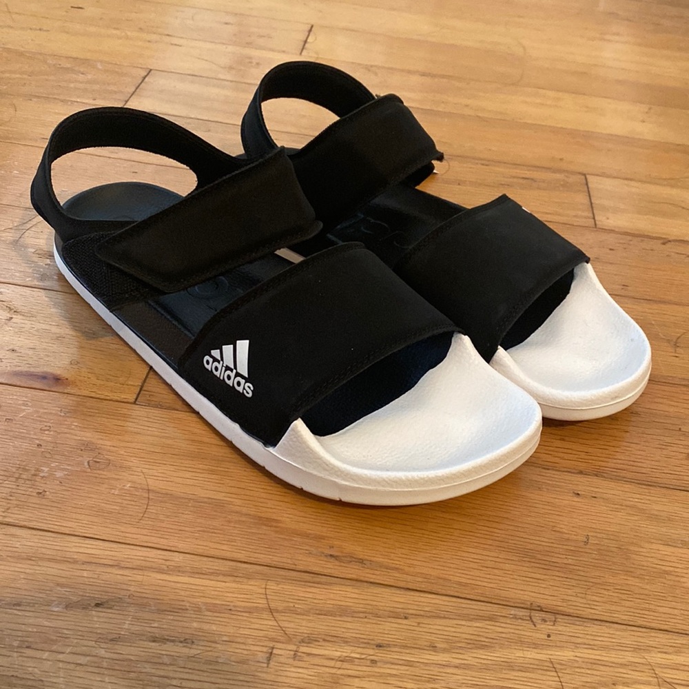 Adidas Adilette Sandal Size 10 New in Box